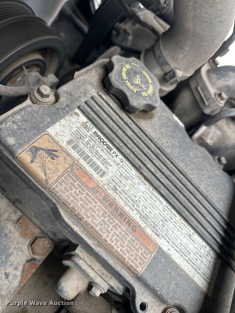 image for item FK0061 2017 Peterbilt PB320 refuse truck