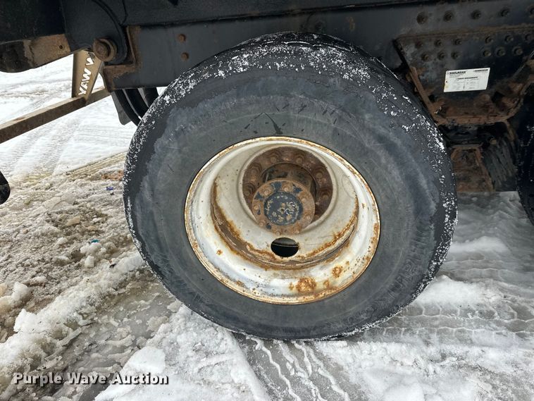 image for item FK0061 2017 Peterbilt PB320 refuse truck