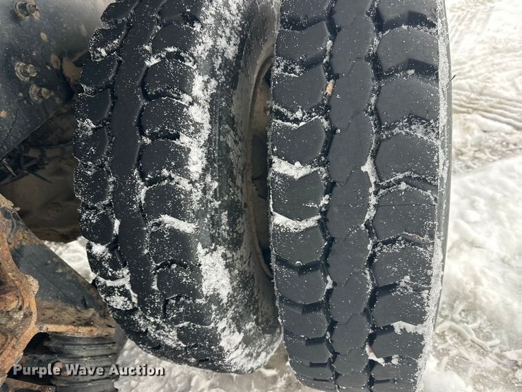 image for item FK0061 2017 Peterbilt PB320 refuse truck