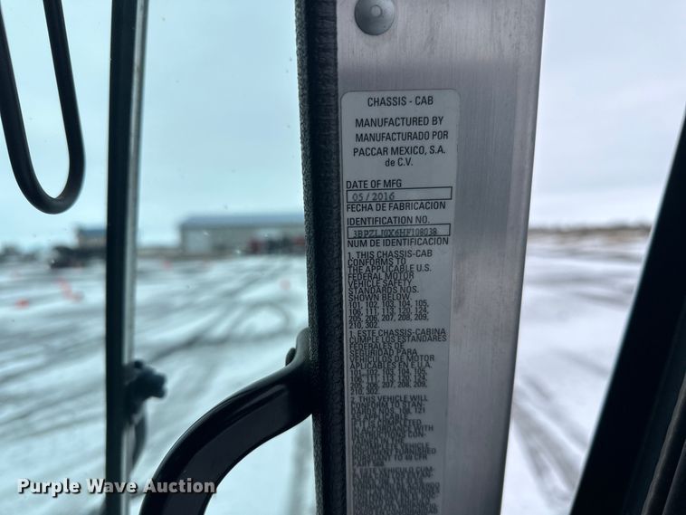 image for item FK0061 2017 Peterbilt PB320 refuse truck