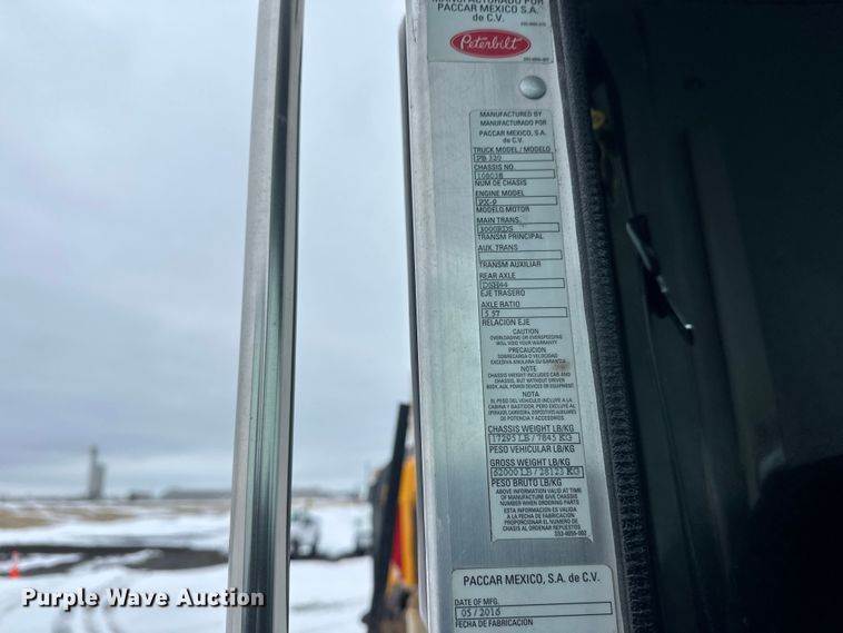 image for item FK0061 2017 Peterbilt PB320 refuse truck