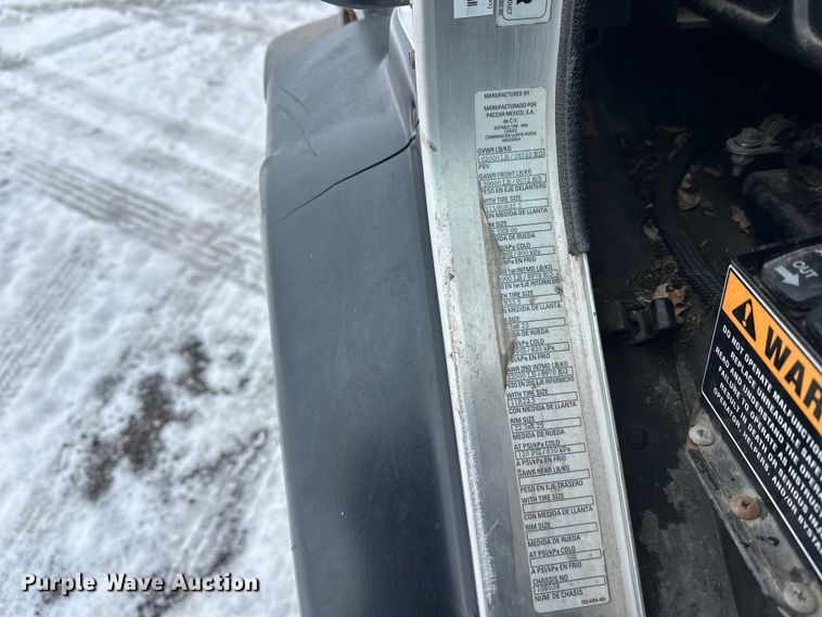 image for item FK0061 2017 Peterbilt PB320 refuse truck