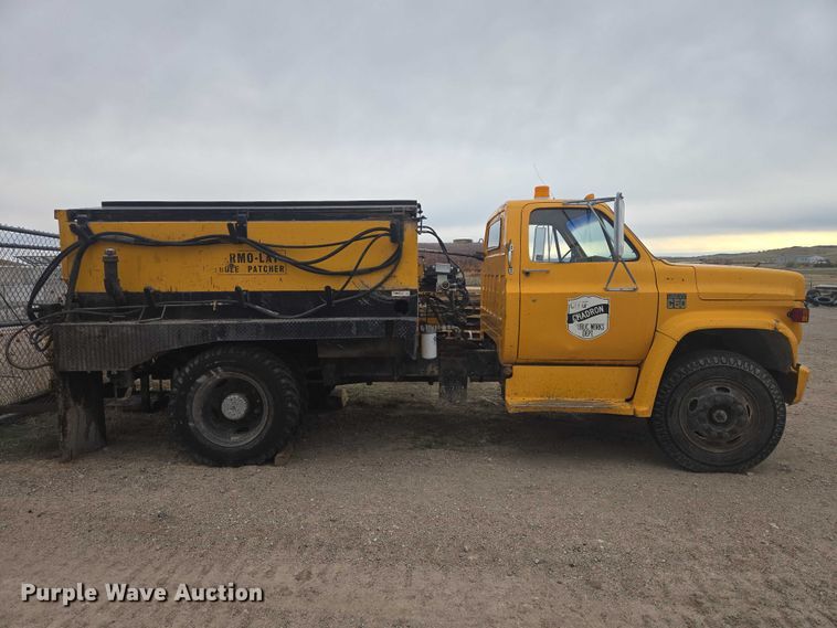 image for item FM7504 1978 Chevrolet C60 pothole patcher truck