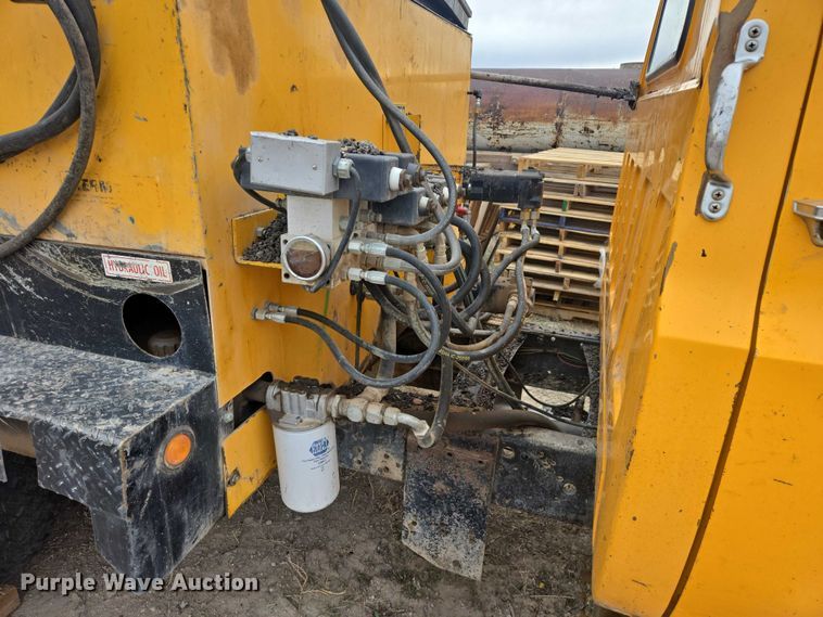 image for item FM7504 1978 Chevrolet C60 pothole patcher truck