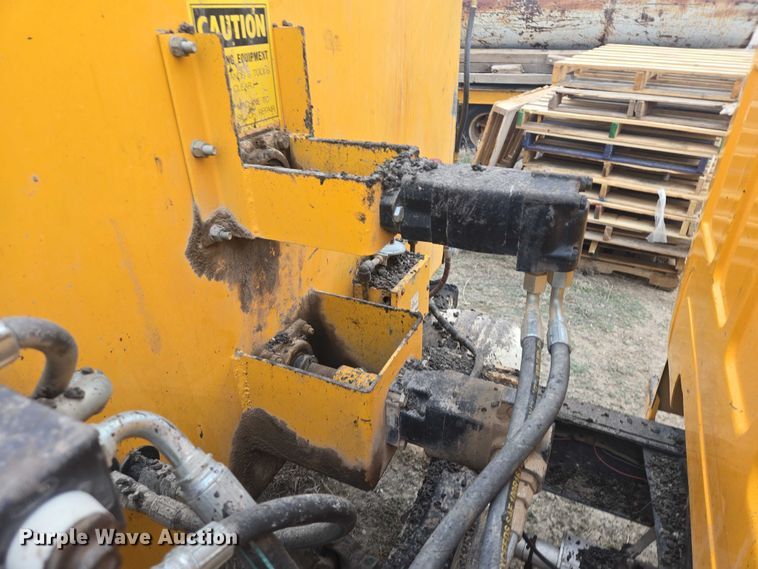 image for item FM7504 1978 Chevrolet C60 pothole patcher truck