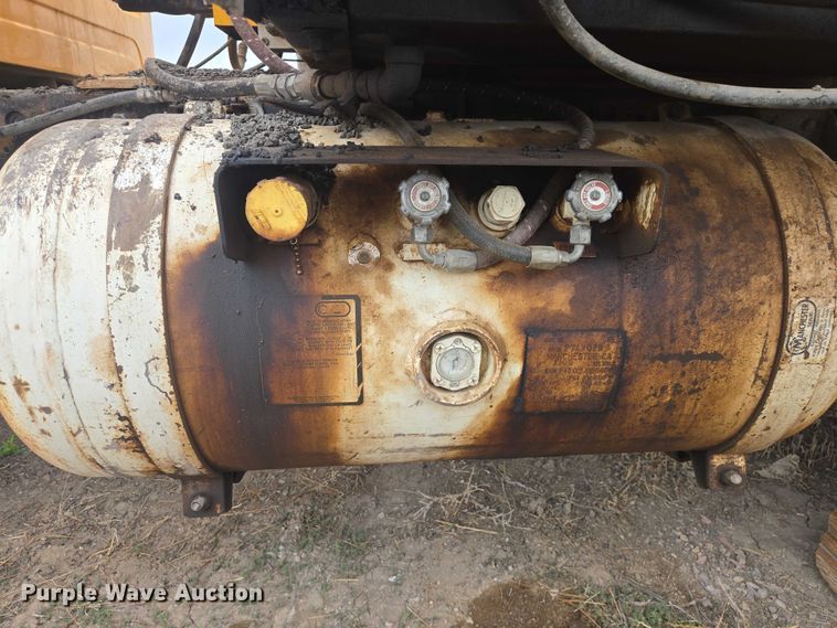 image for item FM7504 1978 Chevrolet C60 pothole patcher truck