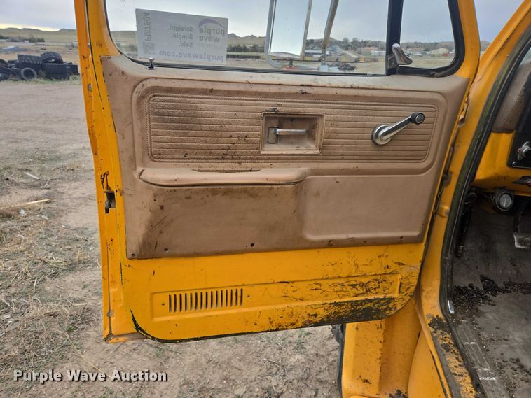 image for item FM7504 1978 Chevrolet C60 pothole patcher truck