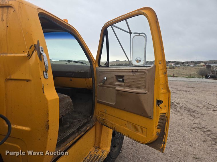 image for item FM7504 1978 Chevrolet C60 pothole patcher truck