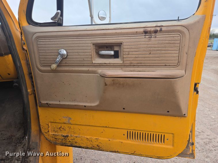 image for item FM7504 1978 Chevrolet C60 pothole patcher truck