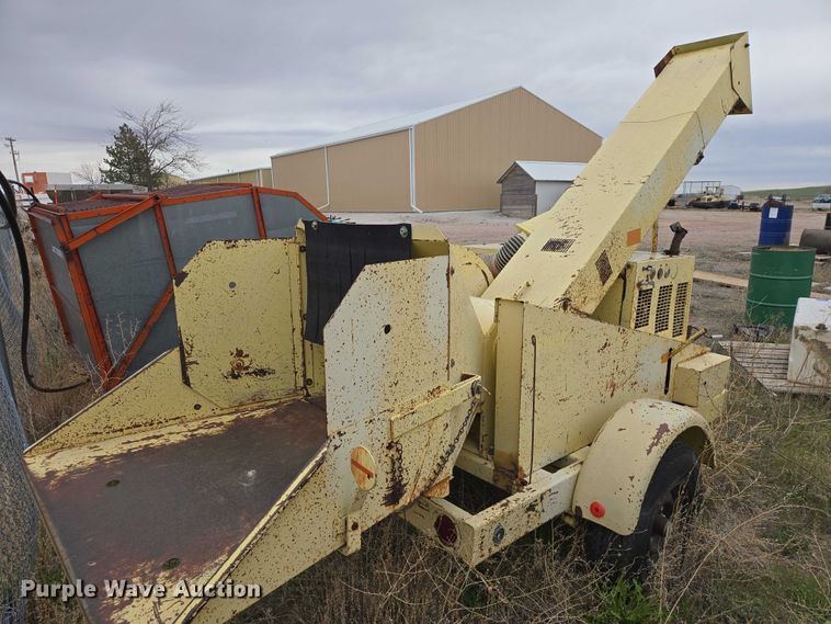 image for item FM7505 FMC C12T wood chipper