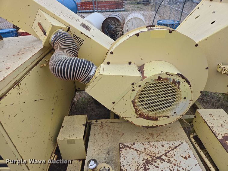 image for item FM7505 FMC C12T wood chipper