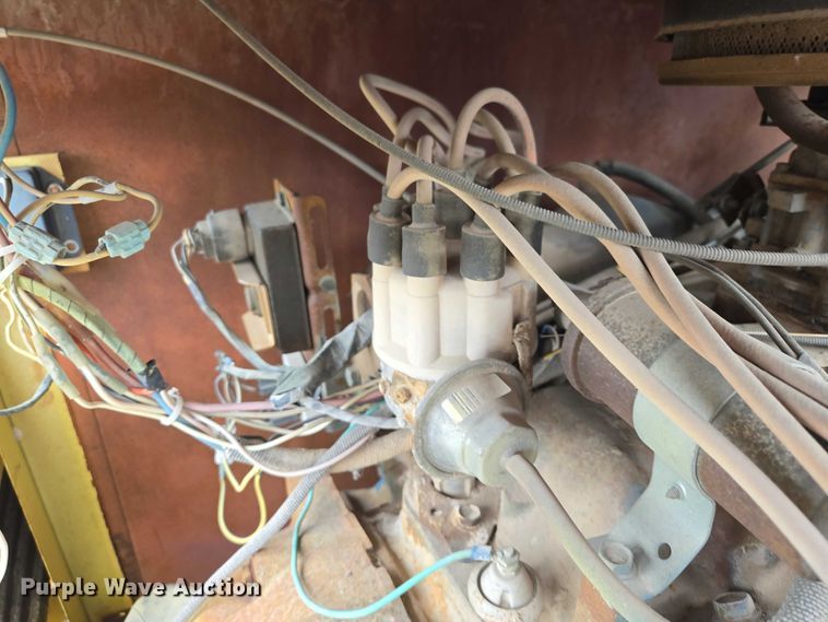 image for item FM7505 FMC C12T wood chipper