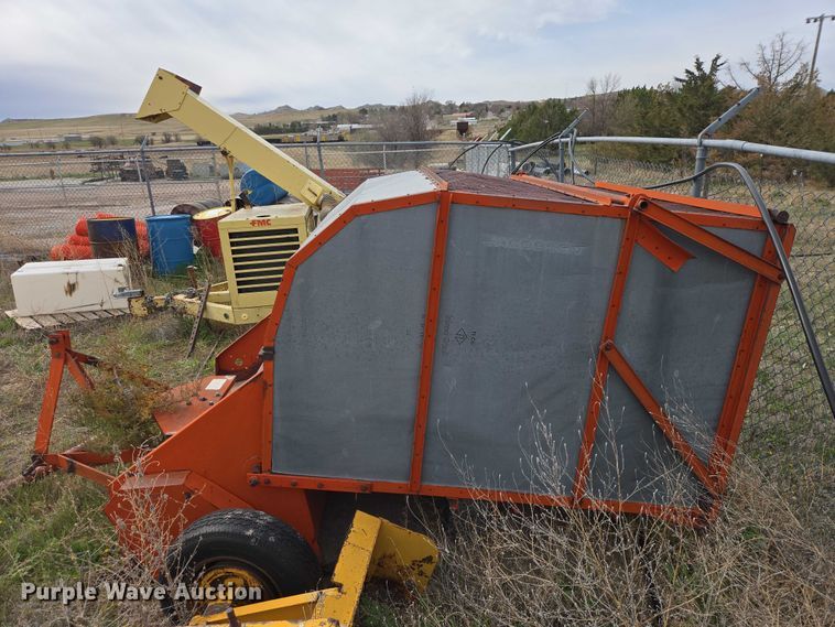 image for item FM7506 Jacobsen 720 sweeper