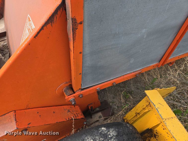 image for item FM7506 Jacobsen 720 sweeper