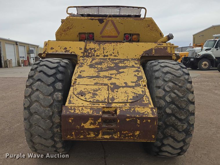 image for item FM7507 1991 Caterpillar 613C elevating scraper