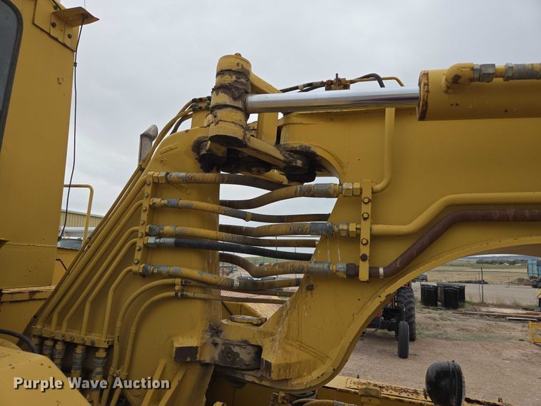 image for item FM7507 1991 Caterpillar 613C elevating scraper