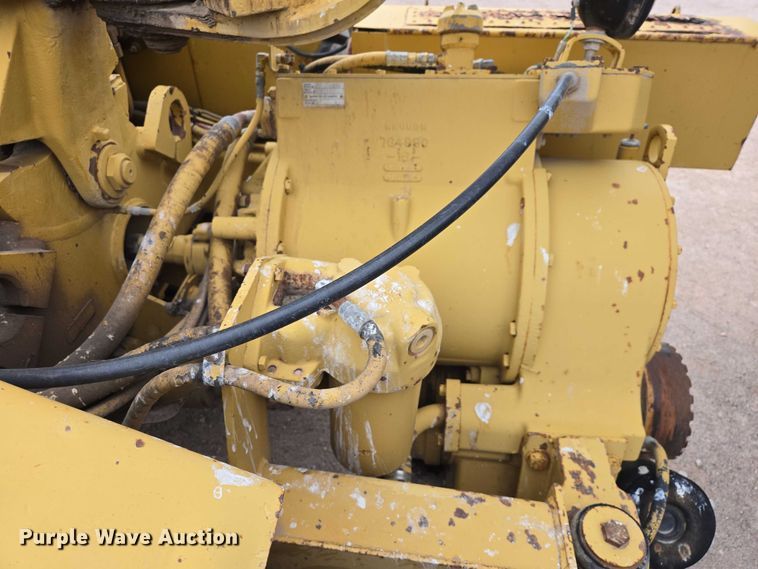 image for item FM7507 1991 Caterpillar 613C elevating scraper