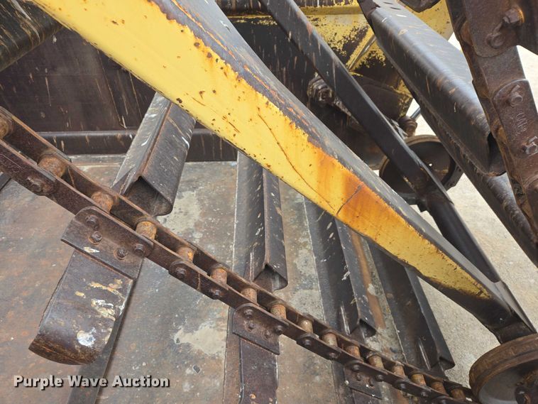 image for item FM7507 1991 Caterpillar 613C elevating scraper