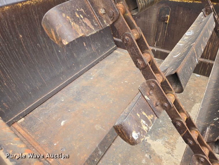 image for item FM7507 1991 Caterpillar 613C elevating scraper