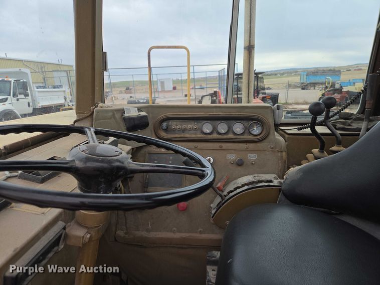 image for item FM7507 1991 Caterpillar 613C elevating scraper