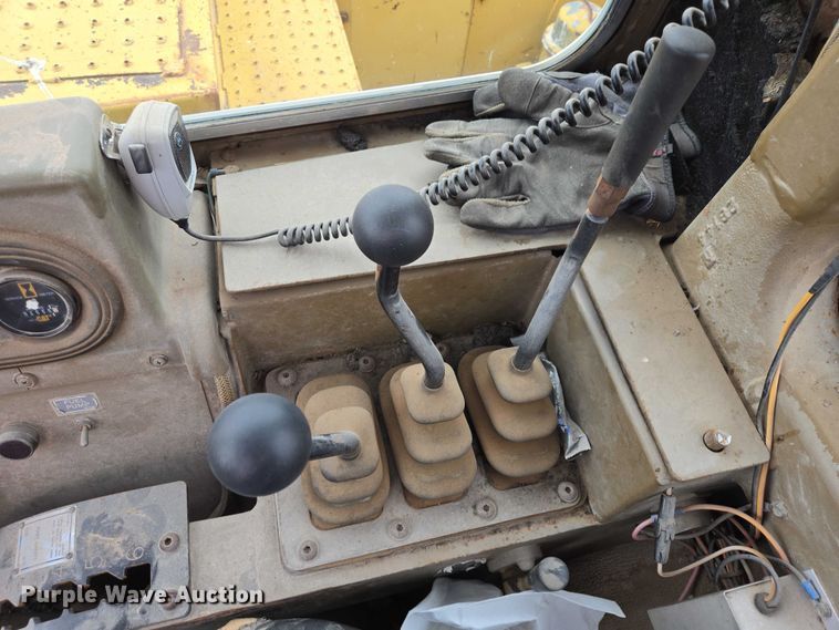 image for item FM7507 1991 Caterpillar 613C elevating scraper