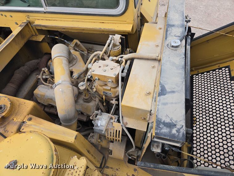 image for item FM7507 1991 Caterpillar 613C elevating scraper