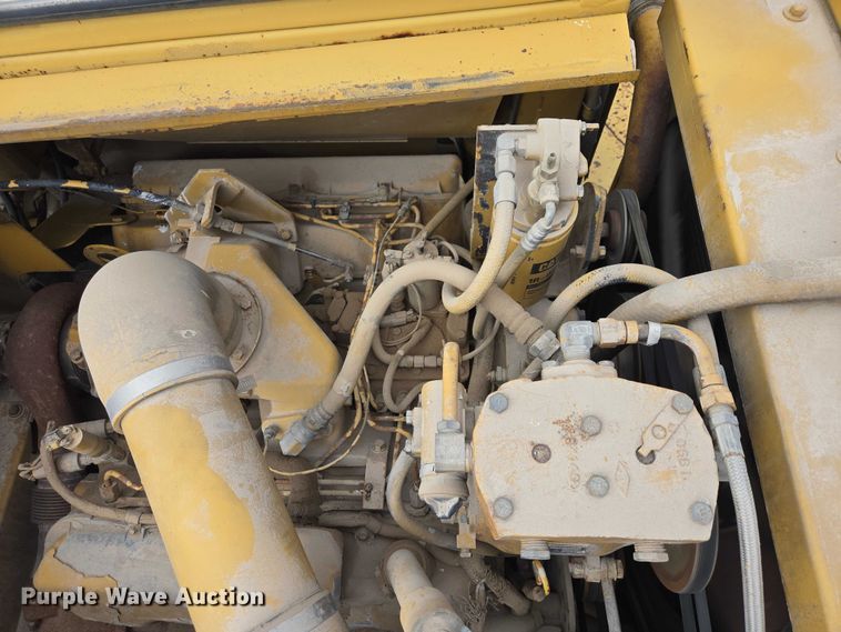 image for item FM7507 1991 Caterpillar 613C elevating scraper