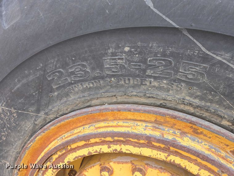 image for item FM7507 1991 Caterpillar 613C elevating scraper