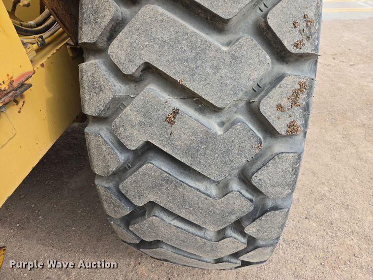 image for item FM7507 1991 Caterpillar 613C elevating scraper