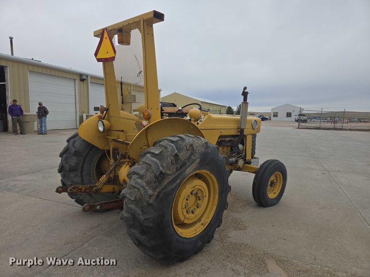 image for item FM7508 Massey Ferguson tractor