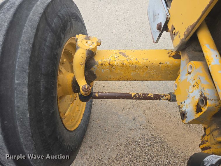 image for item FM7508 Massey Ferguson tractor