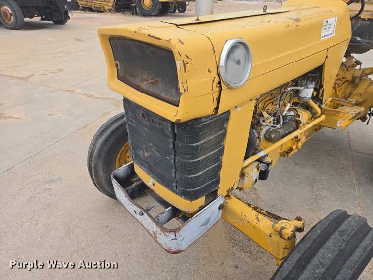 image for item FM7508 Massey Ferguson tractor