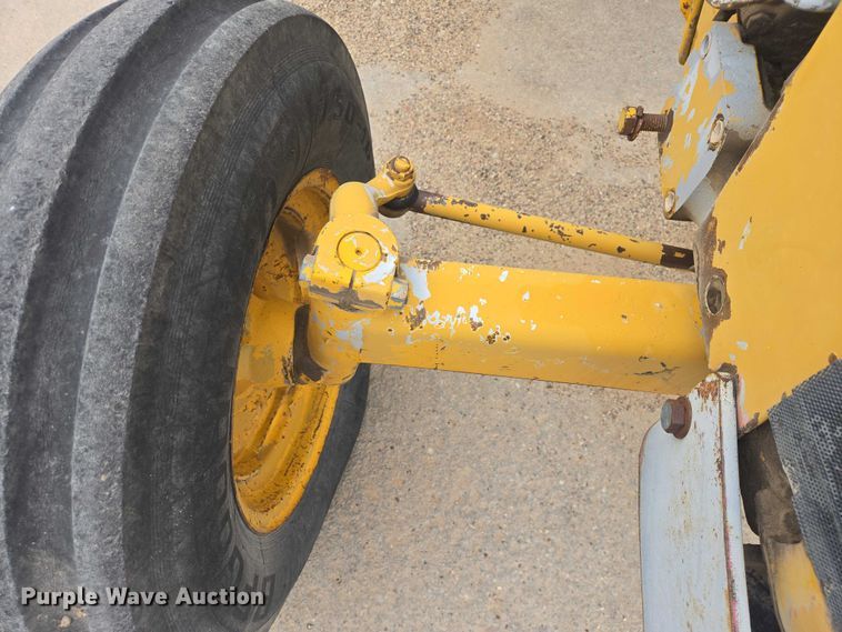 image for item FM7508 Massey Ferguson tractor