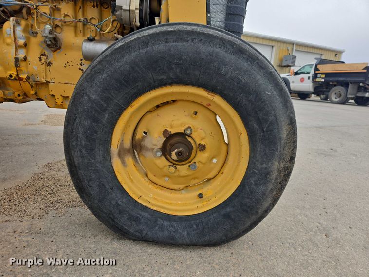 image for item FM7508 Massey Ferguson tractor