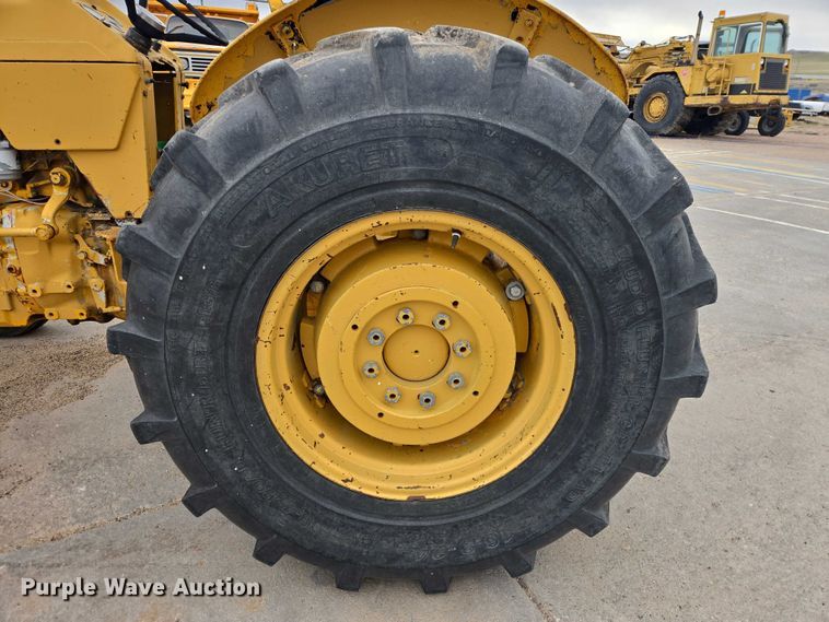 image for item FM7508 Massey Ferguson tractor