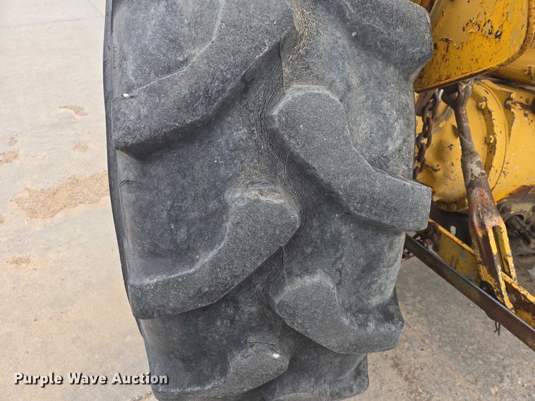 image for item FM7508 Massey Ferguson tractor