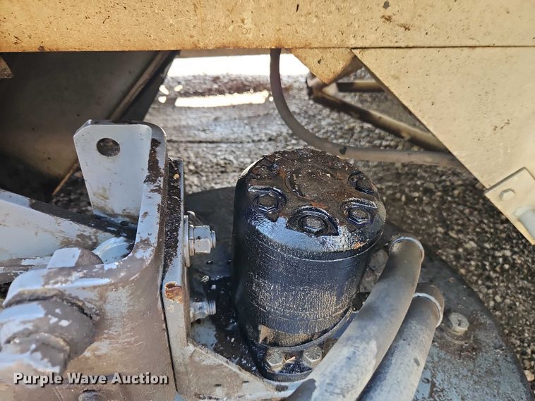 image for item FN5598 1999 Elgin Pelican street sweeper