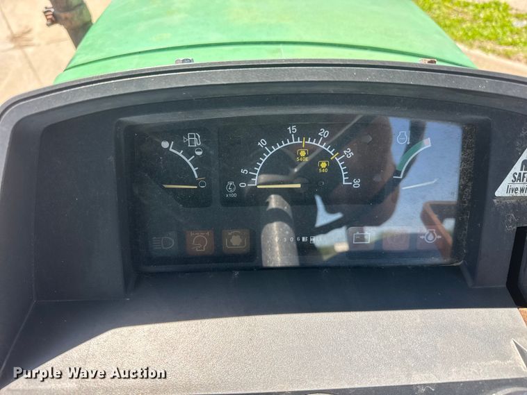 image for item MX9056 1995 John Deere 5300 tractor