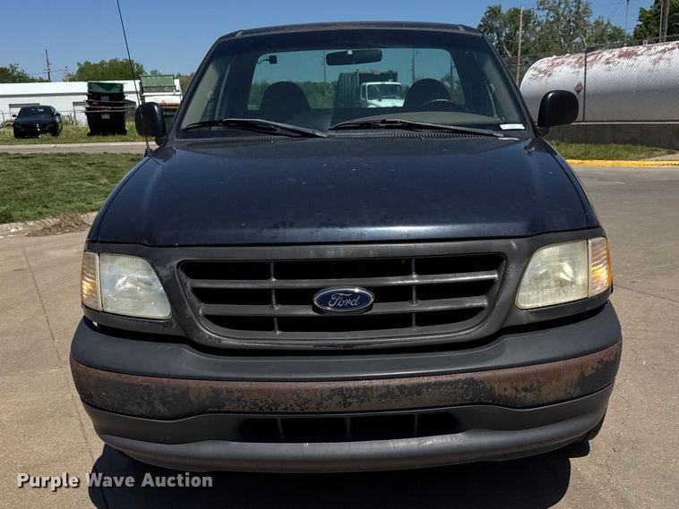 image for item MX9057 2001 Ford F150 pickup truck