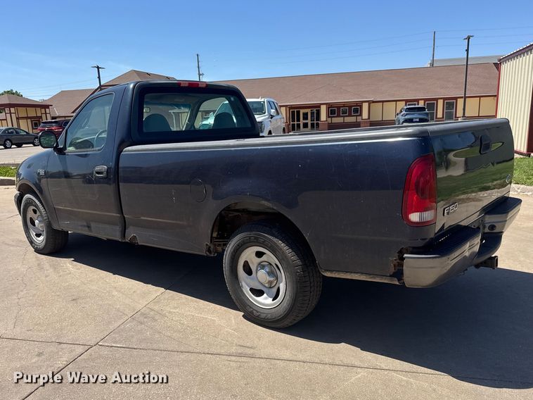 image for item MX9057 2001 Ford F150 pickup truck