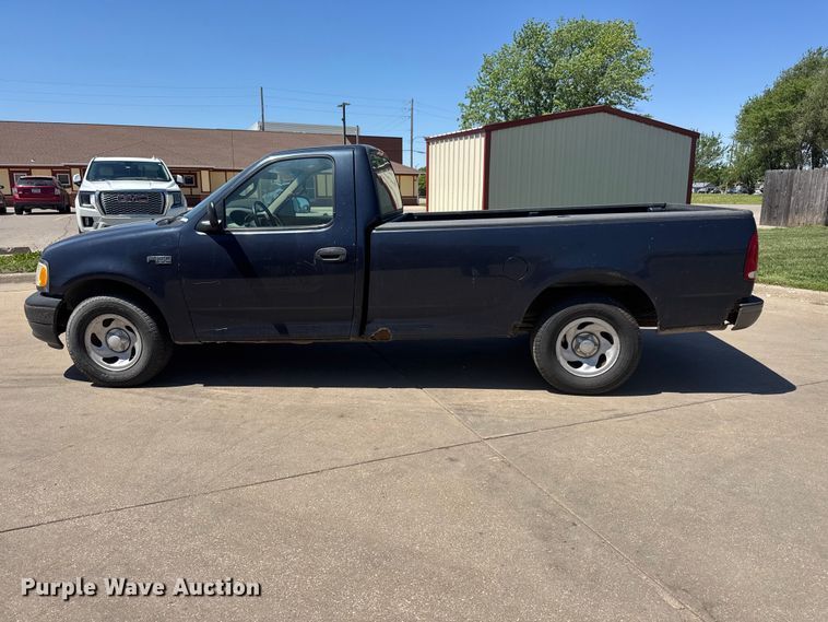 image for item MX9057 2001 Ford F150 pickup truck