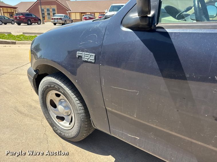 image for item MX9057 2001 Ford F150 pickup truck