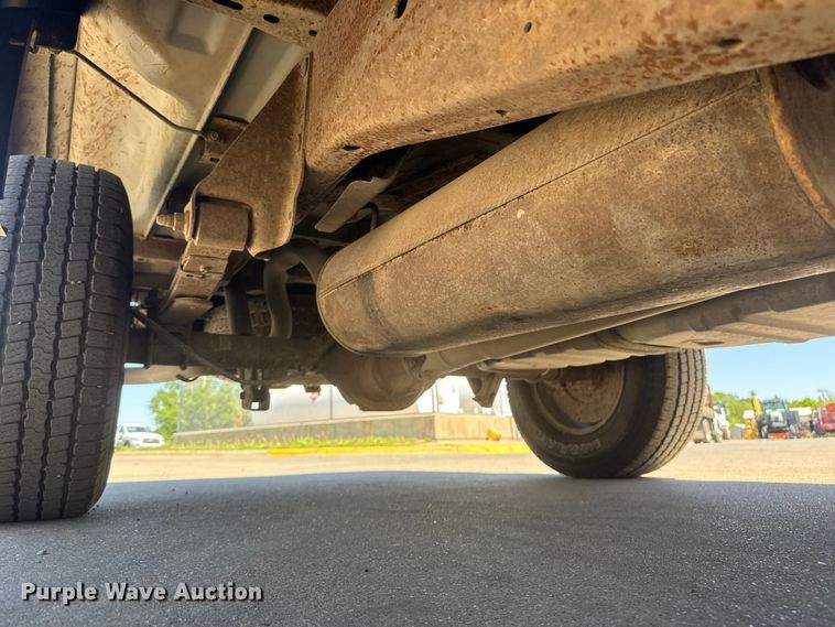 image for item MX9057 2001 Ford F150 pickup truck