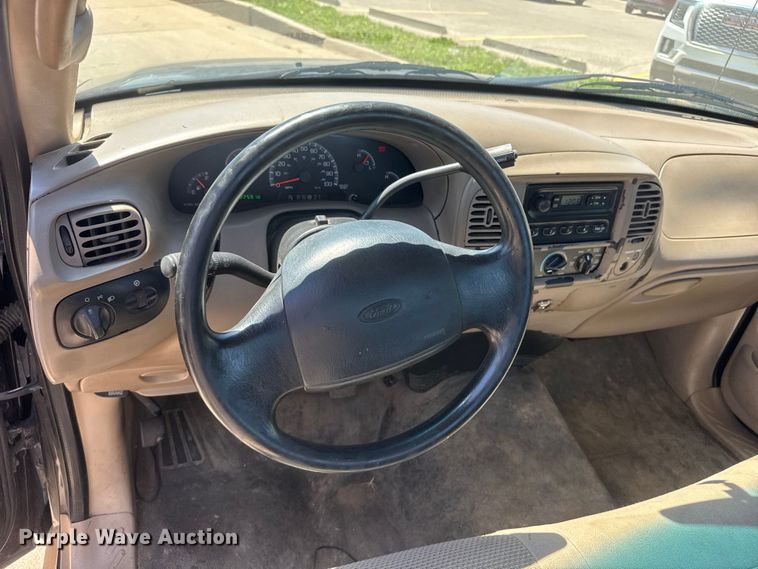 image for item MX9057 2001 Ford F150 pickup truck
