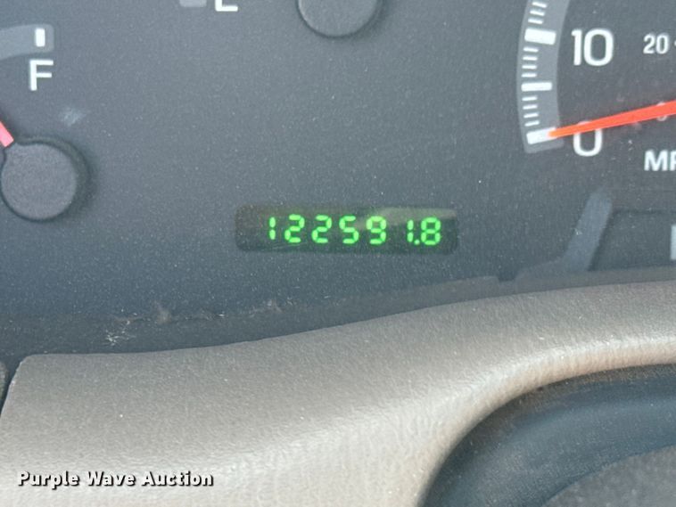 image for item MX9057 2001 Ford F150 pickup truck