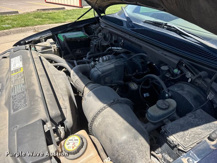 image for item MX9057 2001 Ford F150 pickup truck
