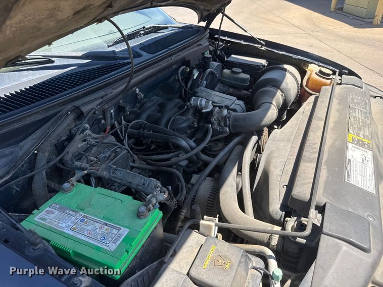 image for item MX9057 2001 Ford F150 pickup truck