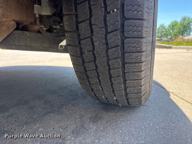 image for item MX9057 2001 Ford F150 pickup truck
