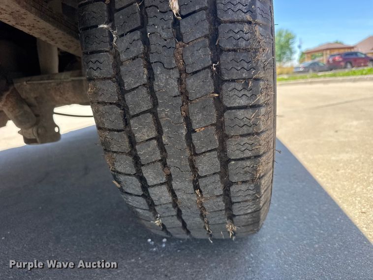 image for item MX9057 2001 Ford F150 pickup truck