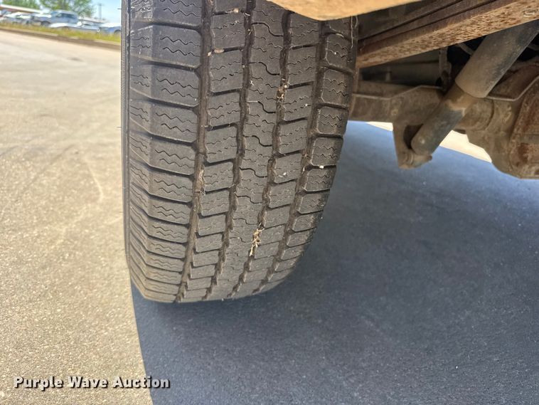image for item MX9057 2001 Ford F150 pickup truck